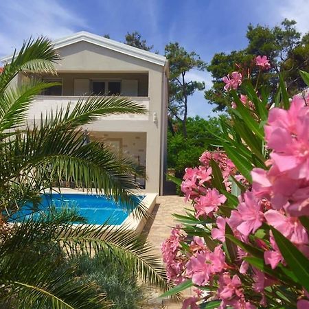 Villa Island Vir With Pool ภายนอก รูปภาพ