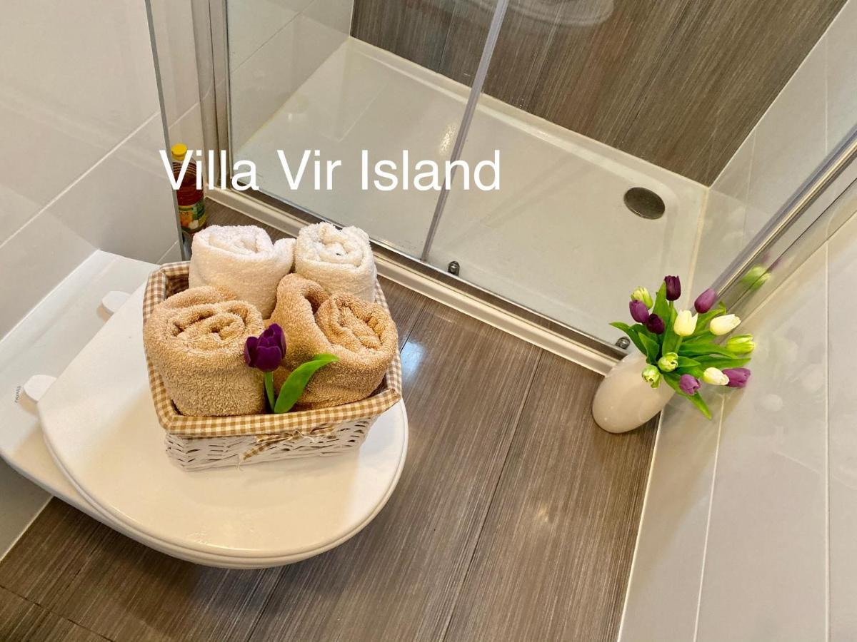 Villa Island Vir With Pool ภายนอก รูปภาพ